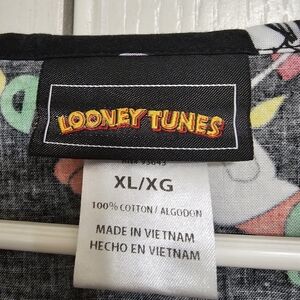 Warner Bros. Looney Tunes Black Graphic Tee